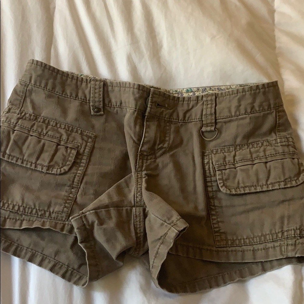 Khaki Old Navy shorts